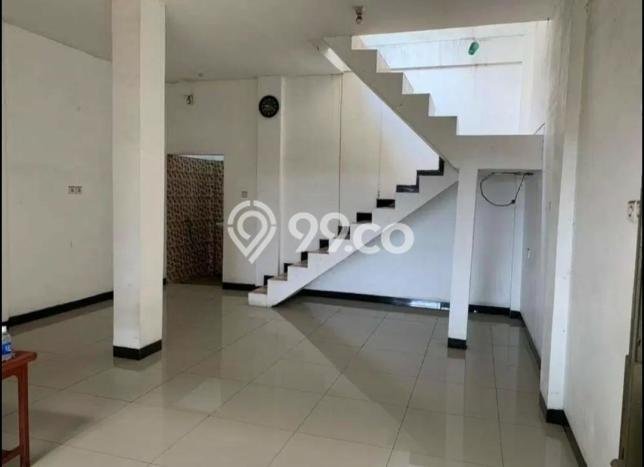 Ruko di Kebayoran Lama, Luas 300m², Pusat Bisnis, Lokasi Premium Ruko di Kebayoran Lama, Luas 300m², Pusat Bisnis, Lokasi Premium