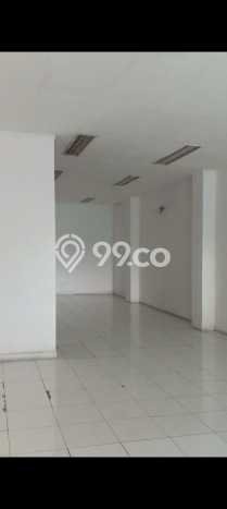 Ruko untuk disewa di Mampang Prapatan punya LT 144m2 & LB 432m2 harga sewa kompetitif Ruko untuk disewa di Mampang Prapatan punya LT 144m2 & LB 432m2 harga sewa kompetitif