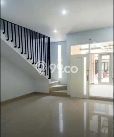 Dijual Hunian Rumah Terawat 3 Kamar di Bambu Apus, Jakarta Timur Dijual Hunian Rumah Terawat 3 Kamar di Bambu Apus, Jakarta Timur