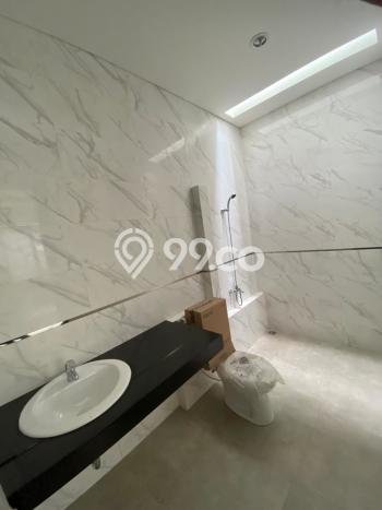 For Sale! Luxury House LT 115m2 Desain Modern di Setra Duta For Sale! Luxury House LT 115m2 Desain Modern di Setra Duta