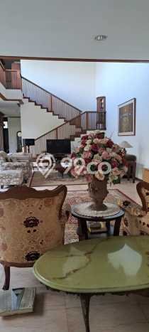 Rumah Elit Modern Tanpa Renovasi di Dago Bandung Rumah Elit Modern Tanpa Renovasi di Dago Bandung