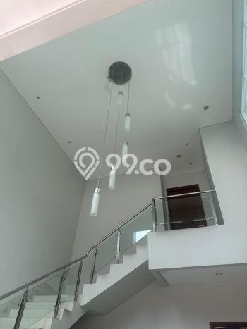 For Sale! Luxury House LT 250m2 Desain Elegan di Pantai Indah Kapuk For Sale! Luxury House LT 250m2 Desain Elegan di Pantai Indah Kapuk