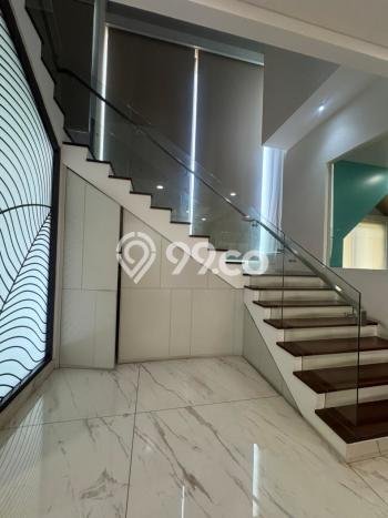 Dijual Rumah Luas Megah Dengan View Cantik di Pantai Indah Kapuk, Jakarta Utara Dijual Rumah Luas Megah Dengan View Cantik di Pantai Indah Kapuk, Jakarta Utara