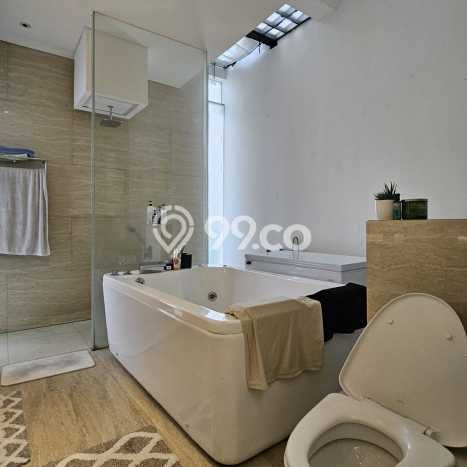 For Sale! Luxury House LT 144m2 Desain Modern di Pantai Indah Kapuk For Sale! Luxury House LT 144m2 Desain Modern di Pantai Indah Kapuk