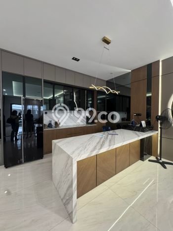Rumah Elit Modern Tanpa Renovasi di Pantai Indah Kapuk Jakarta Utara Rumah Elit Modern Tanpa Renovasi di Pantai Indah Kapuk Jakarta Utara