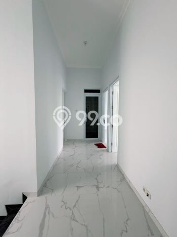 Rumah Strategis Modern Lb 170m2 di Pakal, Surabaya Rumah Strategis Modern Lb 170m2 di Pakal, Surabaya