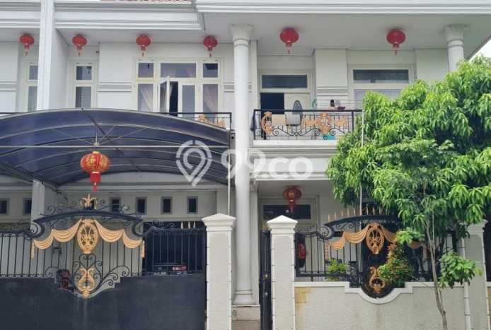 Rumah Mewah Dijual LT 384m2 di Wiyung, Surabaya Rumah Mewah Dijual LT 384m2 di Wiyung, Surabaya