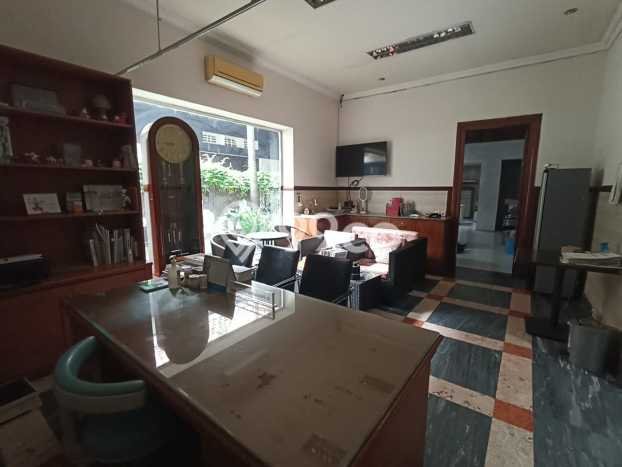 Disewakan Rumah Nyaman LT 656m2 / LB 500m2 di Surabaya Kota, Surabaya Disewakan Rumah Nyaman LT 656m2 / LB 500m2 di Surabaya Kota, Surabaya