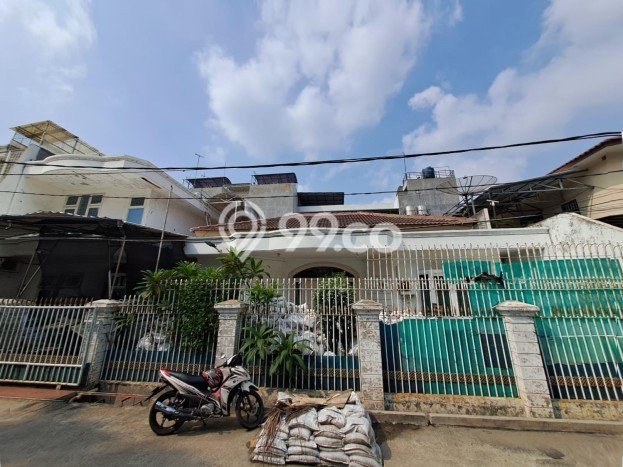 Hunian Mewah LB 375m2 Siap Huni Desain Elegan di Jelambar, Jakarta Barat Hunian Mewah LB 375m2 Siap Huni Desain Elegan di Jelambar, Jakarta Barat