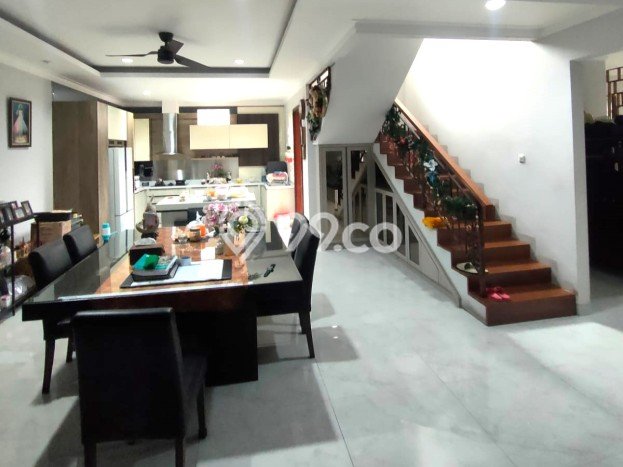 Dijual Rumah Mewah Megah Dengan View Eksklusif di Citra Garden, Jakarta Barat Dijual Rumah Mewah Megah Dengan View Eksklusif di Citra Garden, Jakarta Barat
