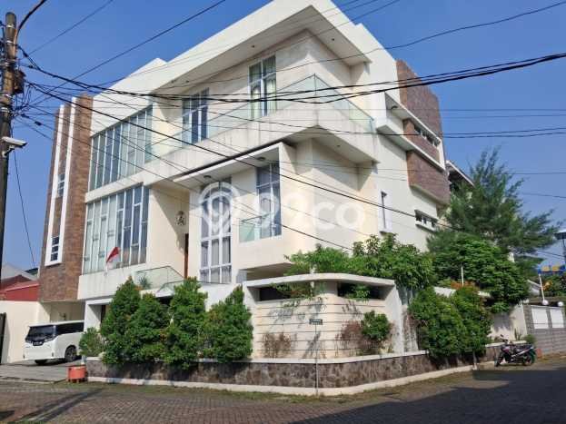 Rumah Luxury Modern Tanpa Renovasi di Citra Garden Jakarta Barat Rumah Luxury Modern Tanpa Renovasi di Citra Garden Jakarta Barat