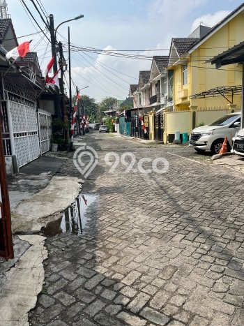 For Sale Rumah 2 Kamar Lokasi Ideal Nyaman dan Strategis di Cengkareng For Sale Rumah 2 Kamar Lokasi Ideal Nyaman dan Strategis di Cengkareng