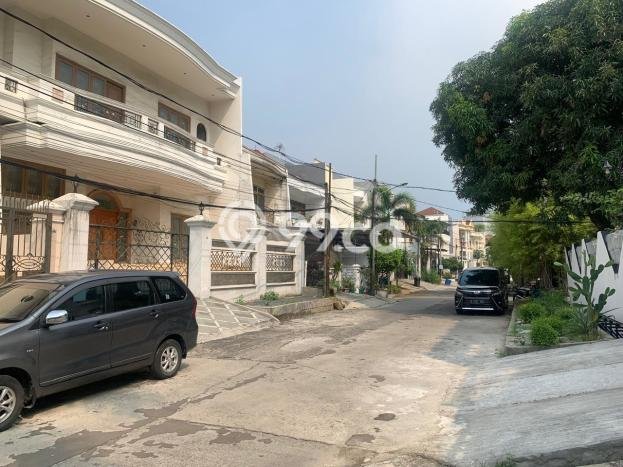 Rumah Luxury Modern Siap Huni di Pluit Jakarta Utara Rumah Luxury Modern Siap Huni di Pluit Jakarta Utara