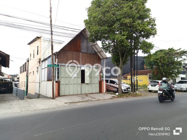 Rumah Strategis Modern Lb 280m2 di Purwokerto Utara, Purwokerto Rumah Strategis Modern Lb 280m2 di Purwokerto Utara, Purwokerto