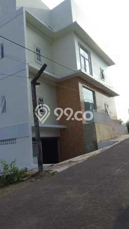 Kost Dijual Lokasi Sleman, Sleman, Spesifikasi 24 Kamar Tidur dan Luas 850m2 Kost Dijual Lokasi Sleman, Sleman, Spesifikasi 24 Kamar Tidur dan Luas 850m2