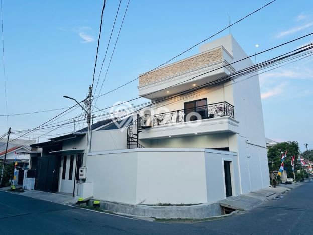 Hunian Cantik Modern Lb 222m2 di Cilacap Tengah, Cilacap Hunian Cantik Modern Lb 222m2 di Cilacap Tengah, Cilacap