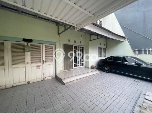 Disewakan! Rumah 3 Kamar Tidur &
3 Kamar Mandi di Jelambar, Jakarta Barat Disewakan! Rumah 3 Kamar Tidur &
3 Kamar Mandi di Jelambar, Jakarta Barat
