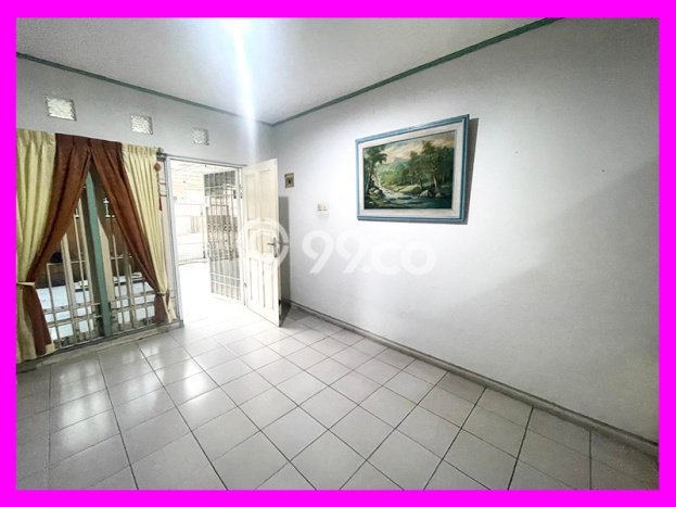 Disewakan! Rumah 3 Kamar Tidur &
3 Kamar Mandi di Jelambar, Jakarta Barat Disewakan! Rumah 3 Kamar Tidur &
3 Kamar Mandi di Jelambar, Jakarta Barat