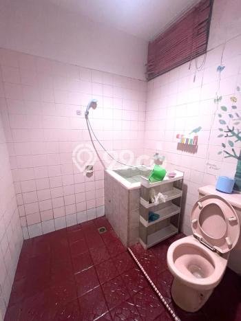 Disewakan! Rumah 3 Kamar Tidur &
3 Kamar Mandi di Jelambar, Jakarta Barat Disewakan! Rumah 3 Kamar Tidur &
3 Kamar Mandi di Jelambar, Jakarta Barat