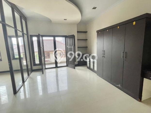 For Sale! Premium House LT 160m2 Desain Elegan di Jelambar For Sale! Premium House LT 160m2 Desain Elegan di Jelambar
