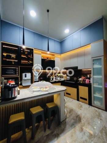 Ready to Use! Luxury House LT 127m2 Desain Modern di Jelambar Ready to Use! Luxury House LT 127m2 Desain Modern di Jelambar