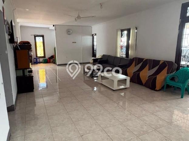 Jual Rumah Luas Elegan Dengan View Eksklusif di Jelambar, Jakarta Barat Jual Rumah Luas Elegan Dengan View Eksklusif di Jelambar, Jakarta Barat