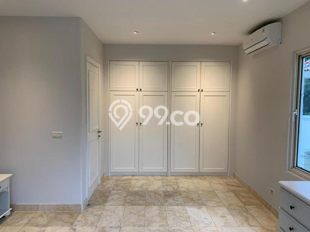 BEST DEAL! Rumah di Lippo Karawaci, 3 KM, Dekat Pusat Kota, LT 440m² Bangunan 375m² BEST DEAL! Rumah di Lippo Karawaci, 3 KM, Dekat Pusat Kota, LT 440m² Bangunan 375m²