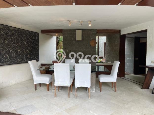 LOKASI STRATEGIS! Vila Kawasan , Area 896m2m², Lingkungan Prima LOKASI STRATEGIS! Vila Kawasan , Area 896m2m², Lingkungan Prima