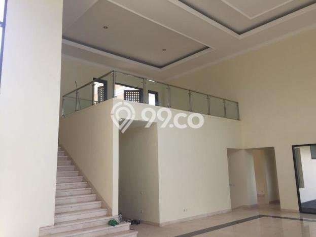 Rumah Eksklusif Siap Huni LT 1558m2 di Klojen, Malang Rumah Eksklusif Siap Huni LT 1558m2 di Klojen, Malang
