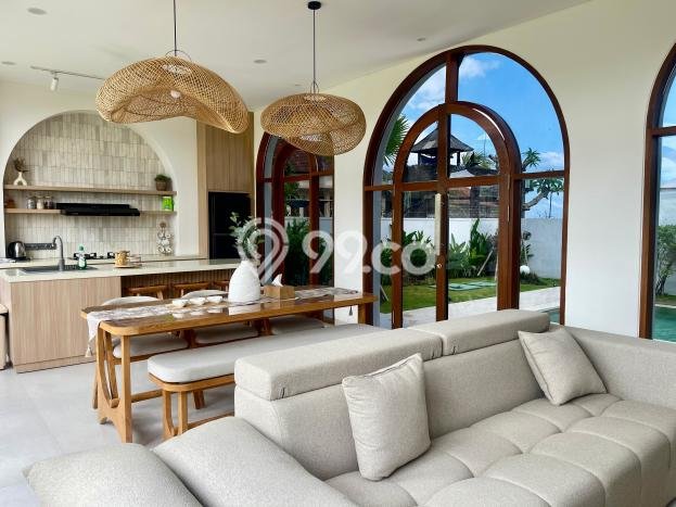 Vila Kawasan , Area 450m2m², Dekat Mudah Pusat Kota Vila Kawasan , Area 450m2m², Dekat Mudah Pusat Kota