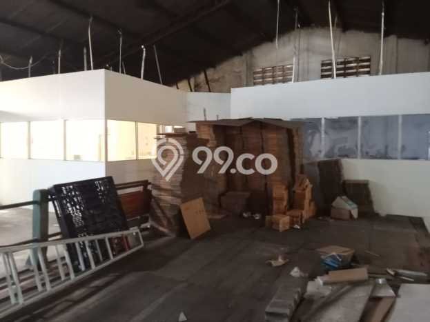 Gudang Dijual di Driyorejo LT 1650m2, LB 850m2 Solusi Investasi Cerdas Gudang Dijual di Driyorejo LT 1650m2, LB 850m2 Solusi Investasi Cerdas