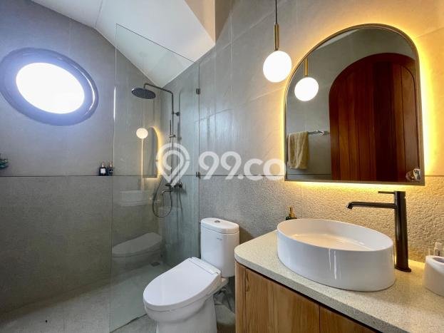 Vila Kawasan , Area 450m2m², Dekat Mudah Pusat Kota Vila Kawasan , Area 450m2m², Dekat Mudah Pusat Kota