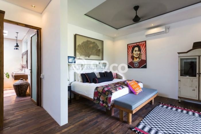 For Sale! Luxury House LT 886m2 Desain Elegan di Canggu For Sale! Luxury House LT 886m2 Desain Elegan di Canggu