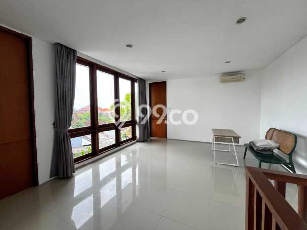 Rumah Kontrakan Badung LT 230m2 LB 200m2 Area Kerobokan Kaja Rumah Kontrakan Badung LT 230m2 LB 200m2 Area Kerobokan Kaja