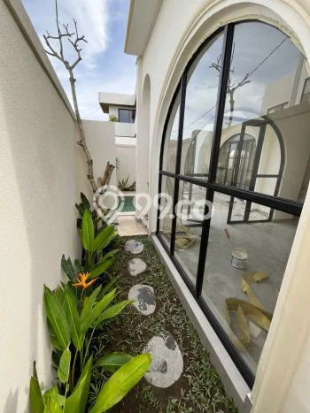 Rumah Cantik Siap Pakai Di Mengwi Luas 137m2 Lokasi Strategis Rumah Cantik Siap Pakai Di Mengwi Luas 137m2 Lokasi Strategis