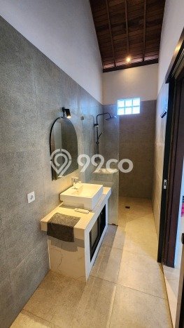 Rumah Sewa Badung LT 300m2 LB 150m2 Kawasan Kerobokan Rumah Sewa Badung LT 300m2 LB 150m2 Kawasan Kerobokan