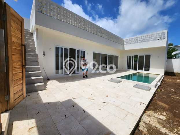 Ready to Use! Premium House LT 200m2 Desain Modern di Uluwatu Ready to Use! Premium House LT 200m2 Desain Modern di Uluwatu