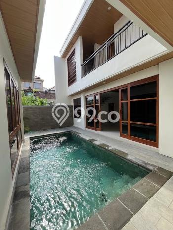 Rumah Disewakan Badung LT 185m2 LB 250m2 Kawasan Kerobokan Kaja Rumah Disewakan Badung LT 185m2 LB 250m2 Kawasan Kerobokan Kaja