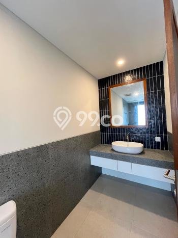 Rumah Disewakan Badung LT 185m2 LB 250m2 Kawasan Kerobokan Kaja Rumah Disewakan Badung LT 185m2 LB 250m2 Kawasan Kerobokan Kaja