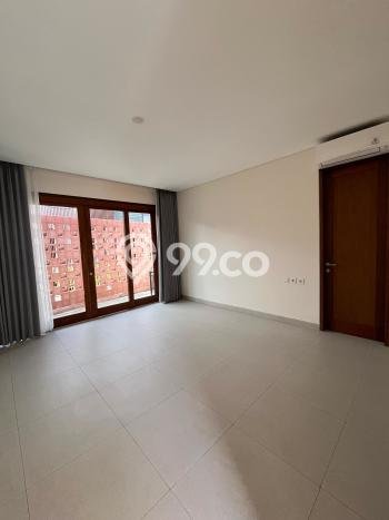 Rumah Disewakan Badung LT 185m2 LB 250m2 Kawasan Kerobokan Kaja Rumah Disewakan Badung LT 185m2 LB 250m2 Kawasan Kerobokan Kaja
