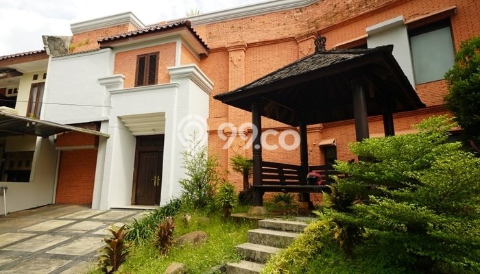 Hunian Eksklusif Siap Huni LT 730m2 di Ciputat Timur, Tangerang Selatan Hunian Eksklusif Siap Huni LT 730m2 di Ciputat Timur, Tangerang Selatan