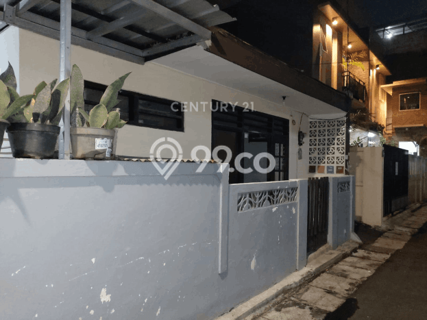 Rumah Elit Modern Tanpa Renovasi di Pejompongan Jakarta Pusat Rumah Elit Modern Tanpa Renovasi di Pejompongan Jakarta Pusat