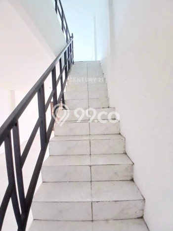 Unit Ruko Dijual di Ciputat Tangerang Selatan Luas Tanah 121m2, Luas Bangunan 49m2 Unit Ruko Dijual di Ciputat Tangerang Selatan Luas Tanah 121m2, Luas Bangunan 49m2