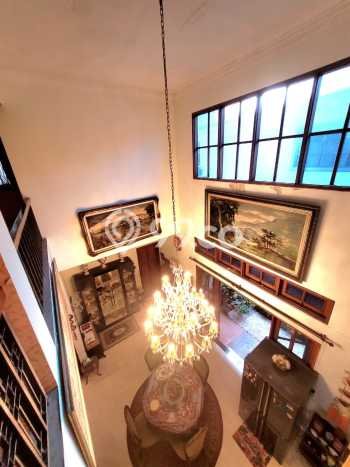 Rumah Elit LB 450m2 Siap Huni Desain Elegan di Bintaro, Tangerang Selatan Rumah Elit LB 450m2 Siap Huni Desain Elegan di Bintaro, Tangerang Selatan