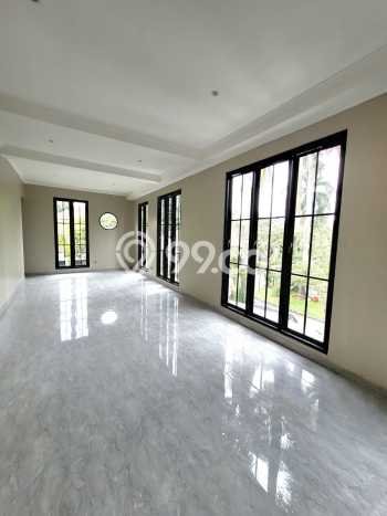 Rumah Mewah LB 300m2 Siap Huni Desain Elegan di Bintaro, Tangerang Selatan Rumah Mewah LB 300m2 Siap Huni Desain Elegan di Bintaro, Tangerang Selatan