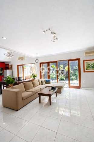 For Sale! Luxury House LT 280m2 Desain Modern di Bintaro For Sale! Luxury House LT 280m2 Desain Modern di Bintaro