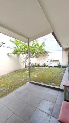 Rumah Luxury Modern Siap Huni di Bintaro Tangerang Selatan Rumah Luxury Modern Siap Huni di Bintaro Tangerang Selatan