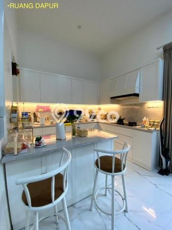 Hunian Mewah Siap Huni LT 180m2 di BSD, Tangerang Selatan Hunian Mewah Siap Huni LT 180m2 di BSD, Tangerang Selatan