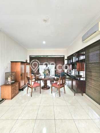 Rumah Luxury Modern Tanpa Renovasi di Bintaro Tangerang Selatan Rumah Luxury Modern Tanpa Renovasi di Bintaro Tangerang Selatan