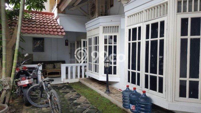 Jual Rumah Mewah Elegan Dengan View Eksklusif di Bintaro, Tangerang Selatan Jual Rumah Mewah Elegan Dengan View Eksklusif di Bintaro, Tangerang Selatan